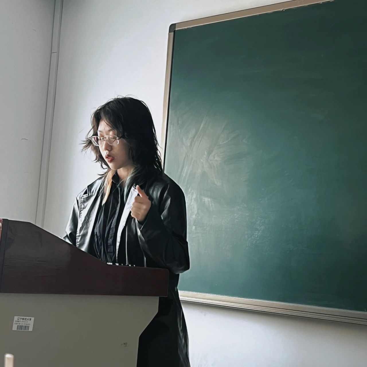 【师大周刊】抱朴守拙，行稳致远—专访外国语学院2021级本科生王一然学...