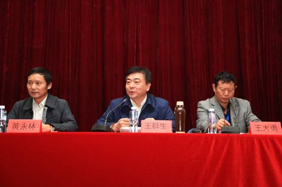 说明: G:\全国高等师范院校财务管理研究会六届二次理事会暨第三十次财务研讨会\IMG_4146.JPG