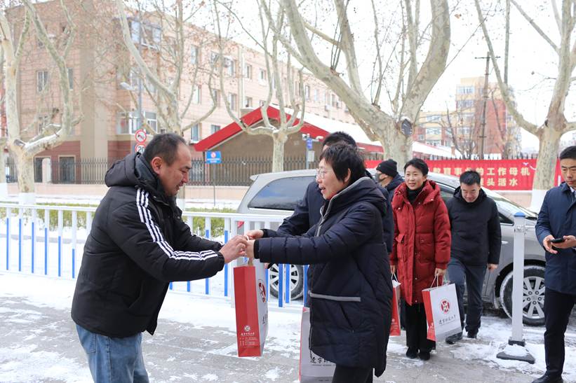 d6ac802974fefe2ea5bdab554c6db70