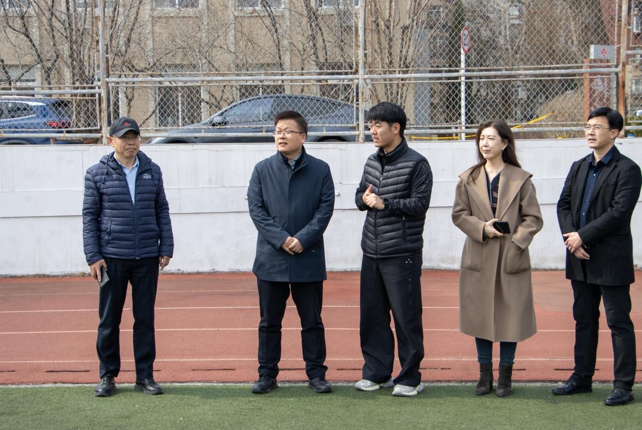 我校2026年“研盈杯”研究生第三届飞盘比赛火热开幕